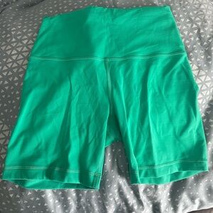 Lululemon Wunder Train High Rise Short 6”